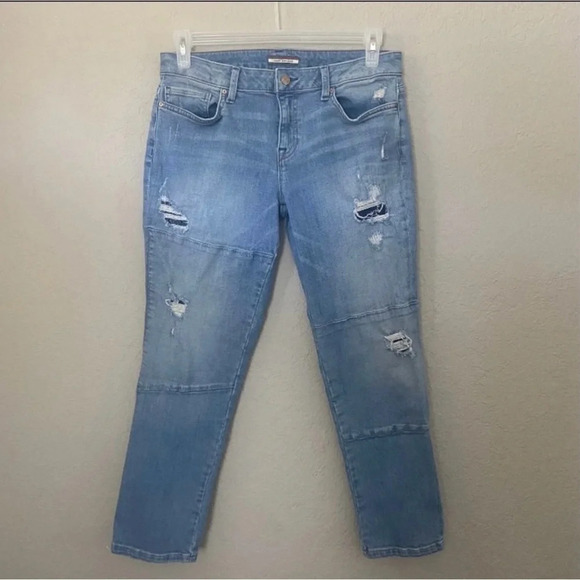 Tommy Hilfiger Jeans Size 6 Boyfriend Fit Light Blue Distressed Women’s - Picture 1 of 7